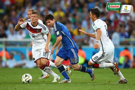 为中场球员 为中场球员