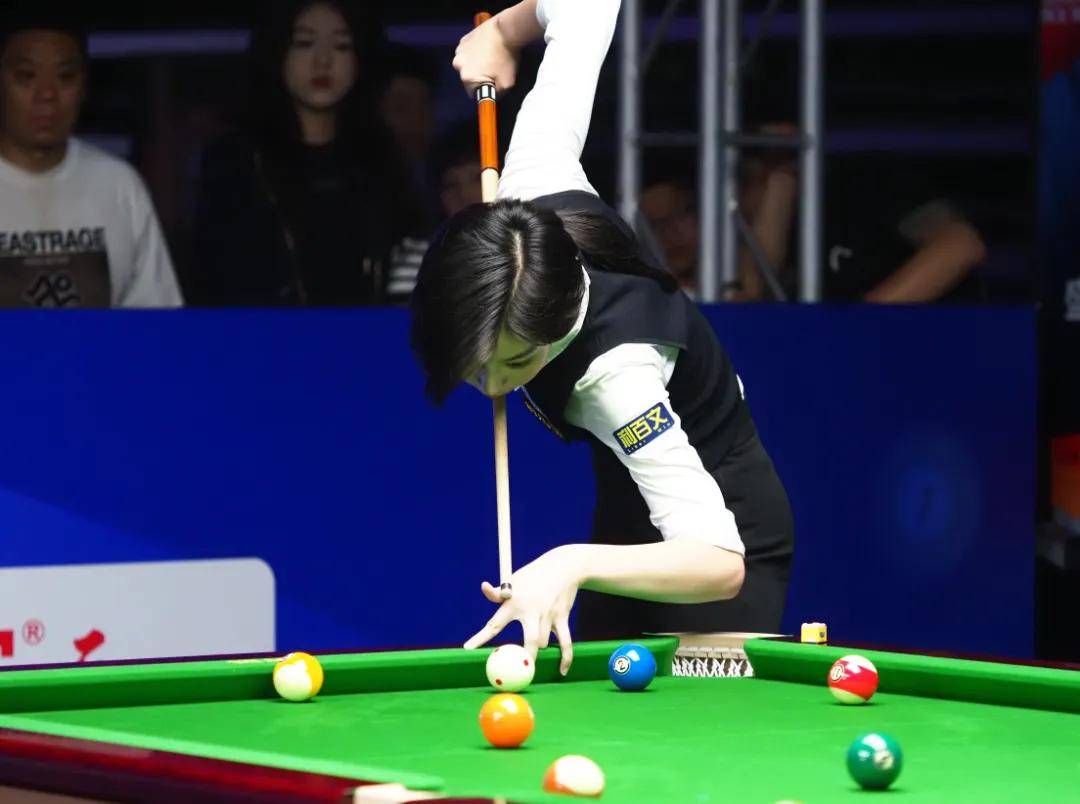 国足球的基 国足球的基