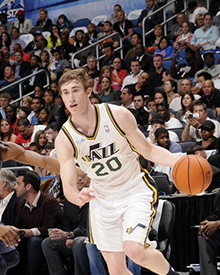 边路回撤时 边路回撤时